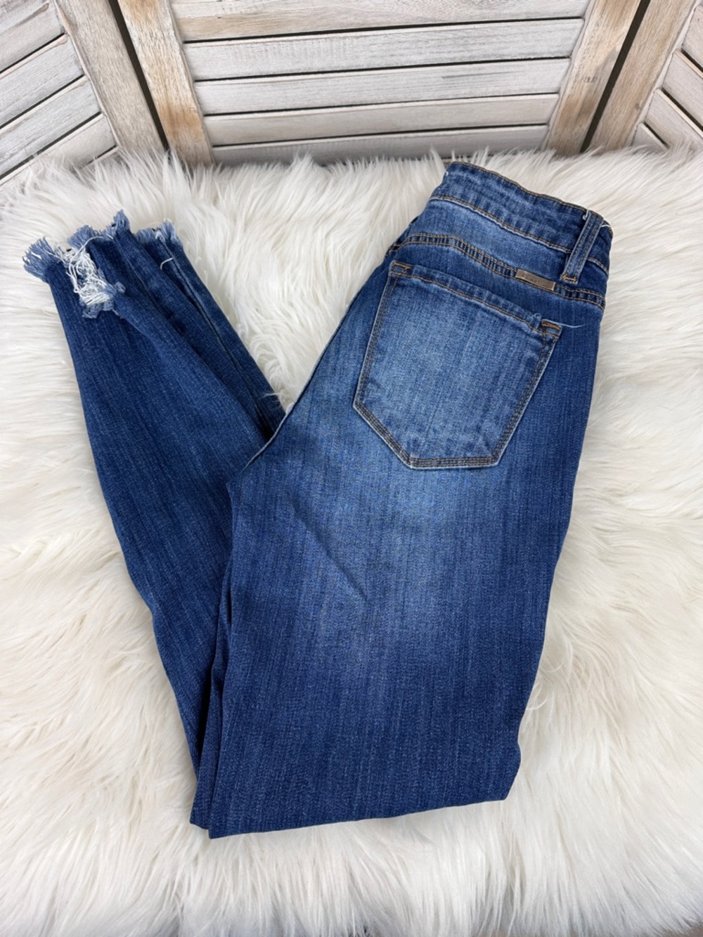 KanCan Stretch Denim Distressed Style Skinny Jeans Size 26